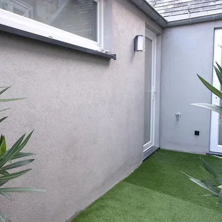 Froissart Loft Et *